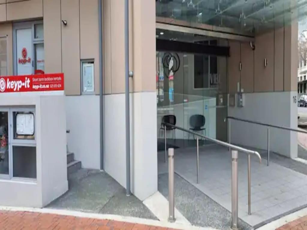 Viaduct Duplex - Free Parking Location Apartment *